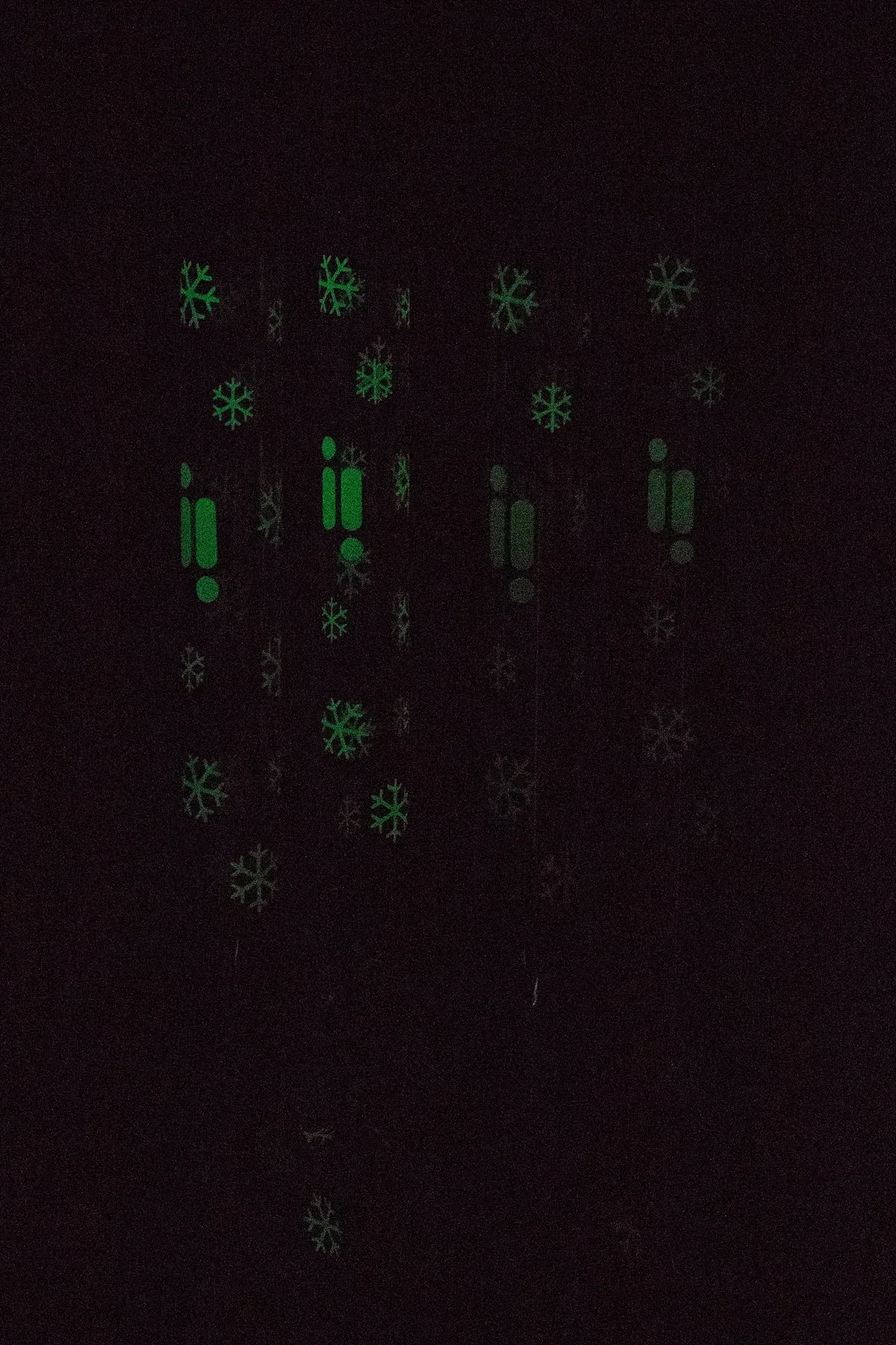 24" Glow In The Dark Snowflake Beaker Bong