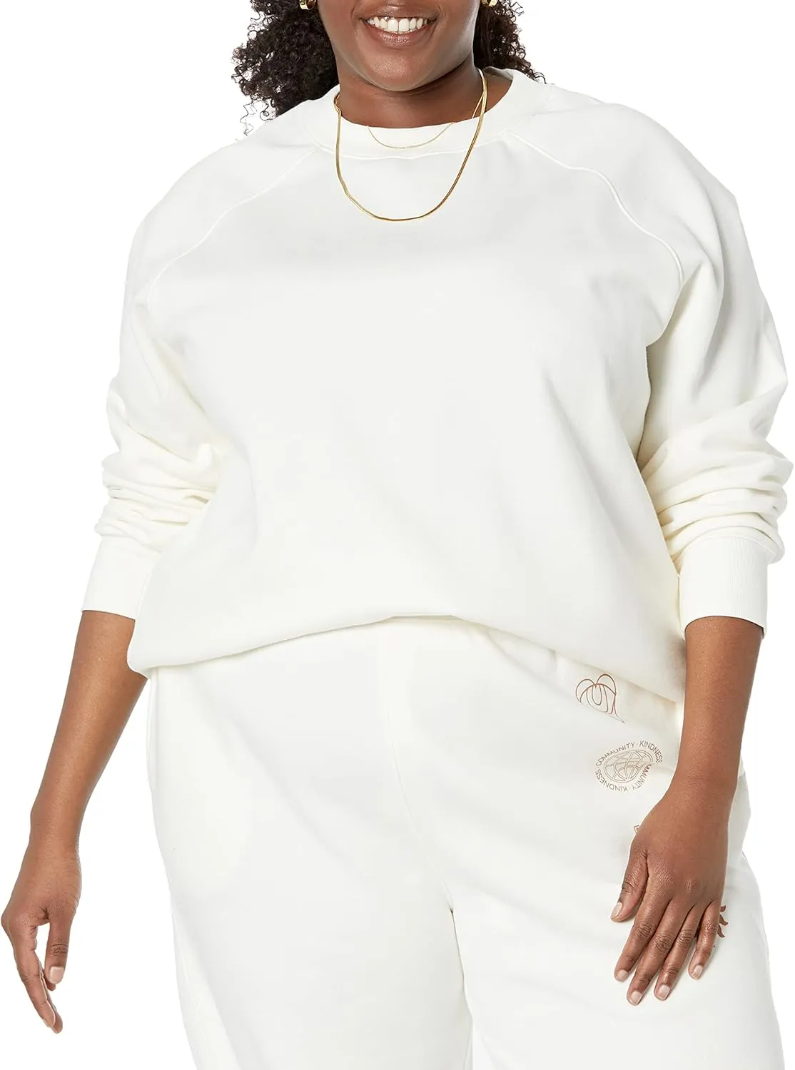 Amazon Essentials Women's Relaxed-Fit Crewneck Pullover Long-Sleeve Sweatshirt (Available in Plus Size)