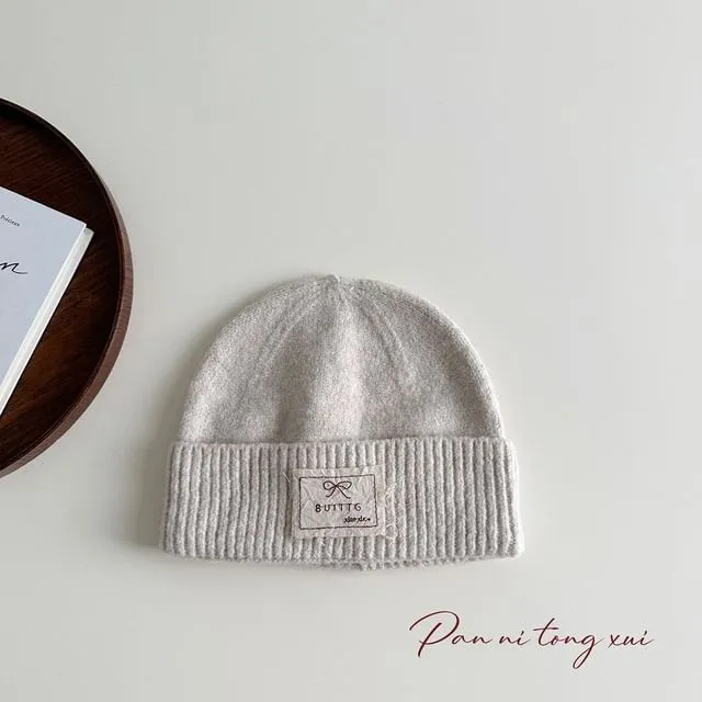 Bow Applique Knit Beanie