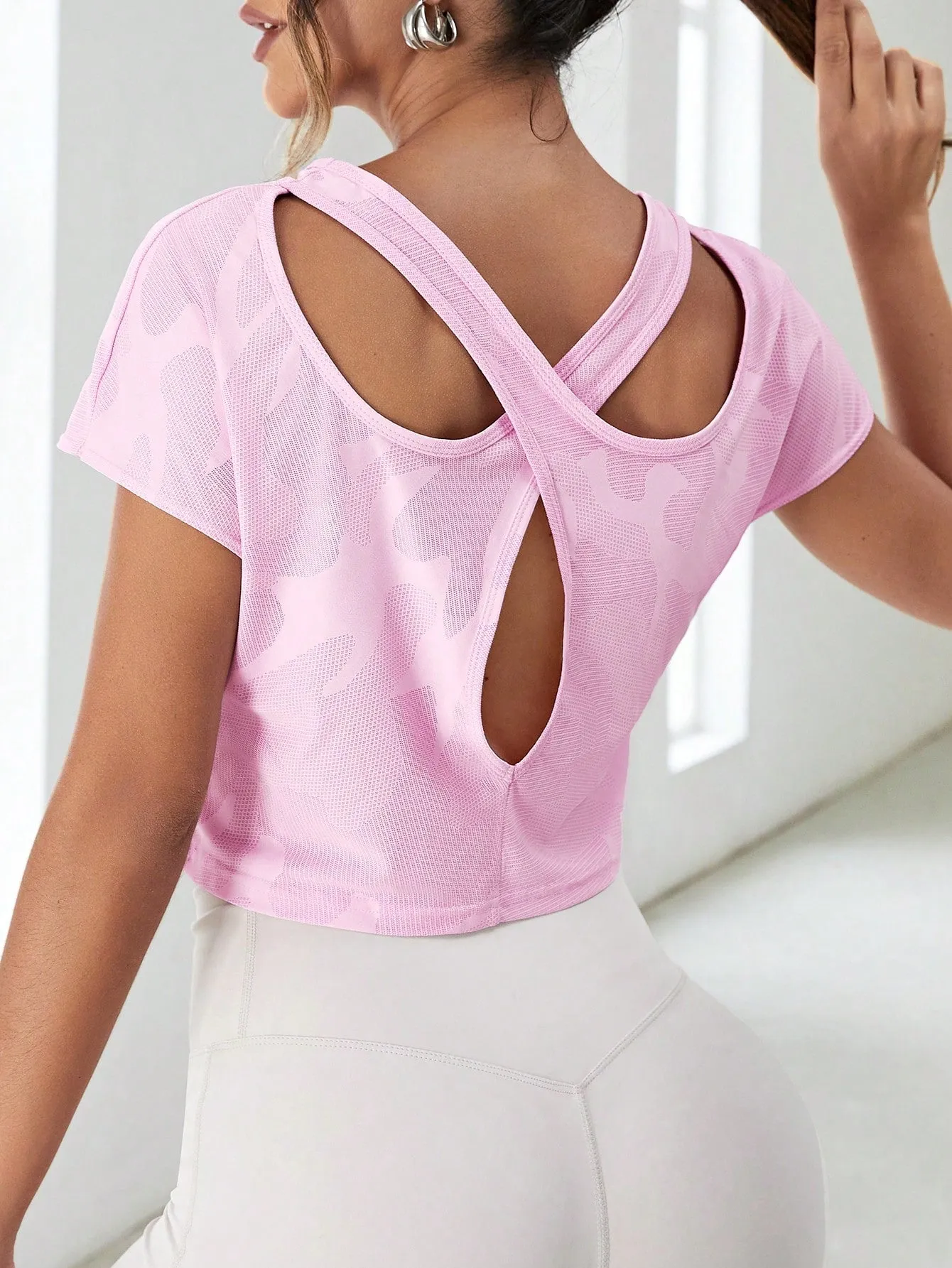 Camo Print Criss Cross Cut Out Back Active Tee SS24