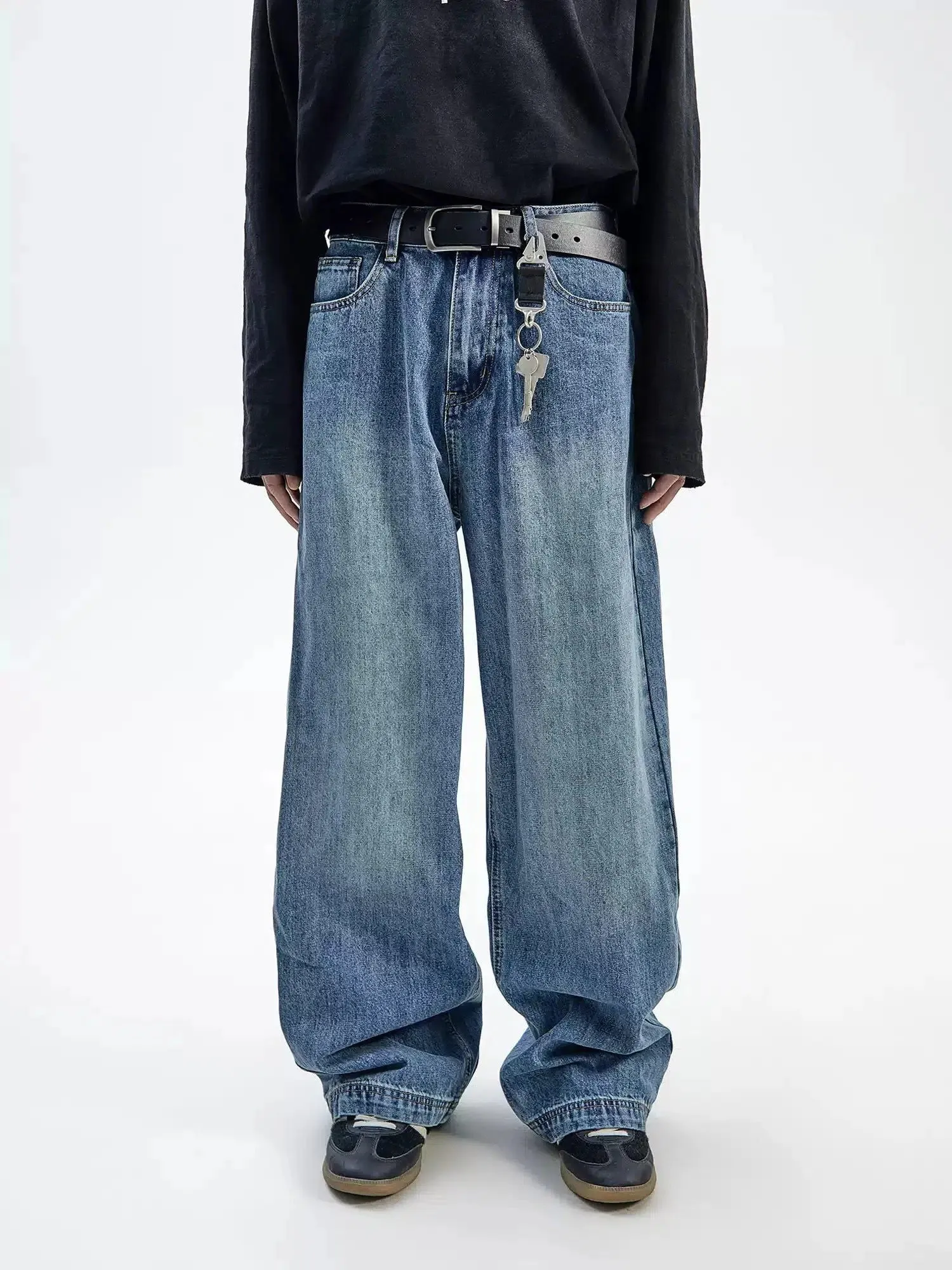Classic Fade Wide Fit Jeans