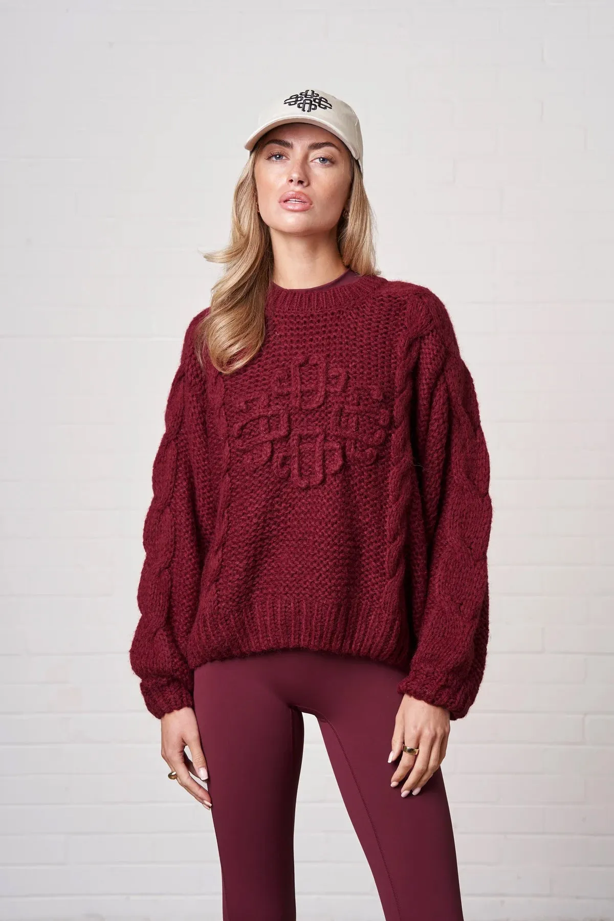 EMBLEM PLAITED OVERSIZED KNIT JUMPER - BURGUNDY