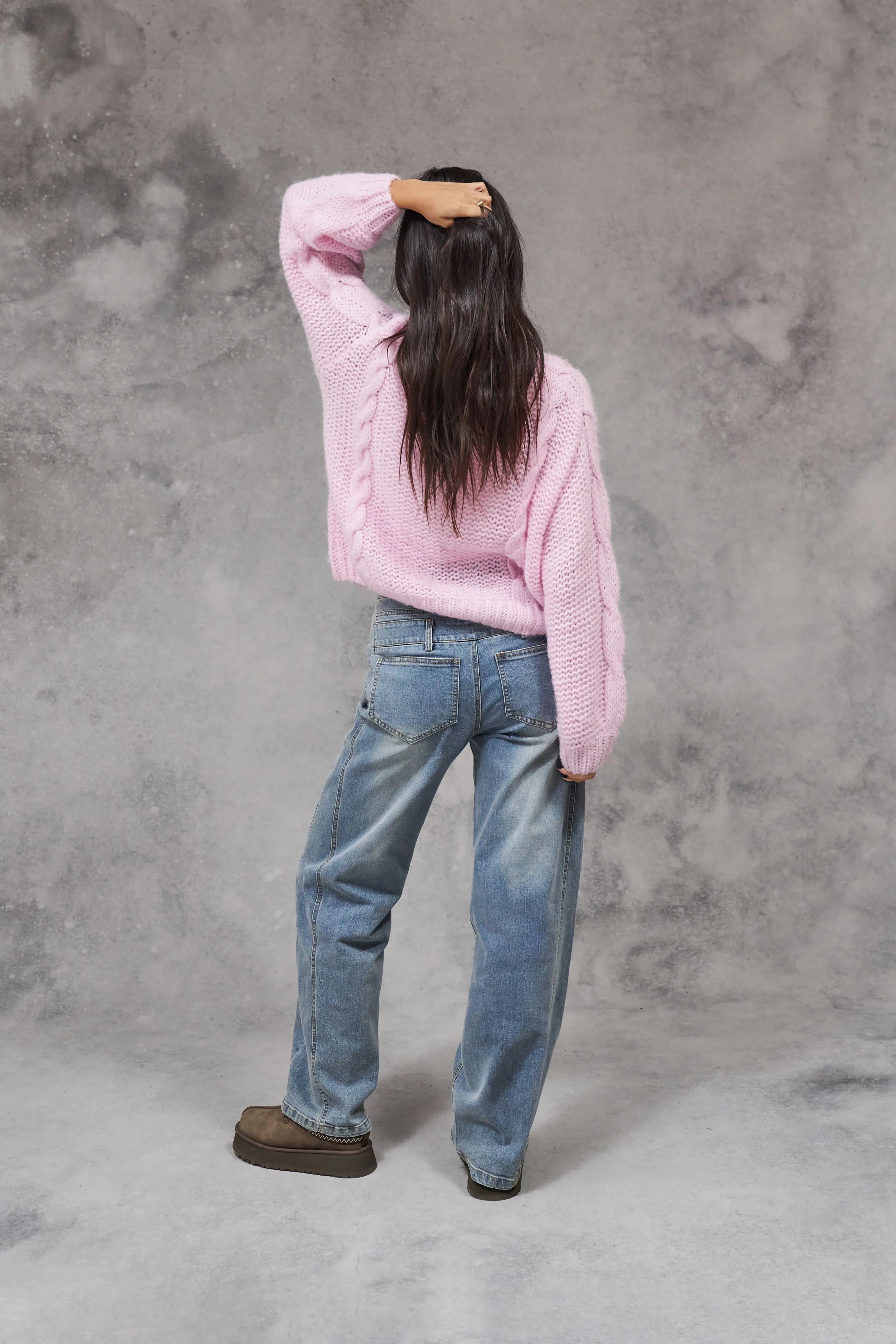 EMBLEM PLAITED OVERSIZED KNIT JUMPER - PINK