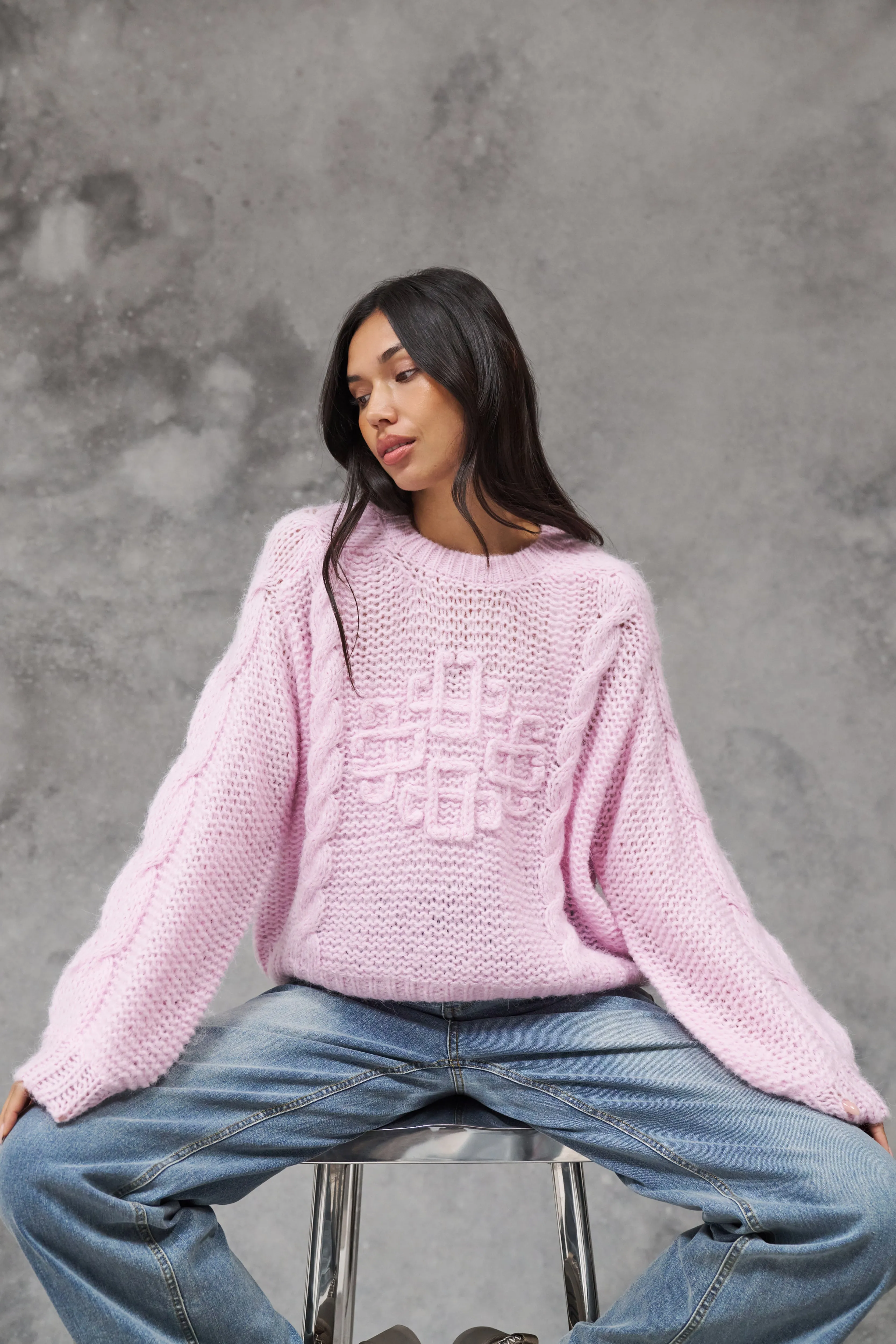 EMBLEM PLAITED OVERSIZED KNIT JUMPER - PINK
