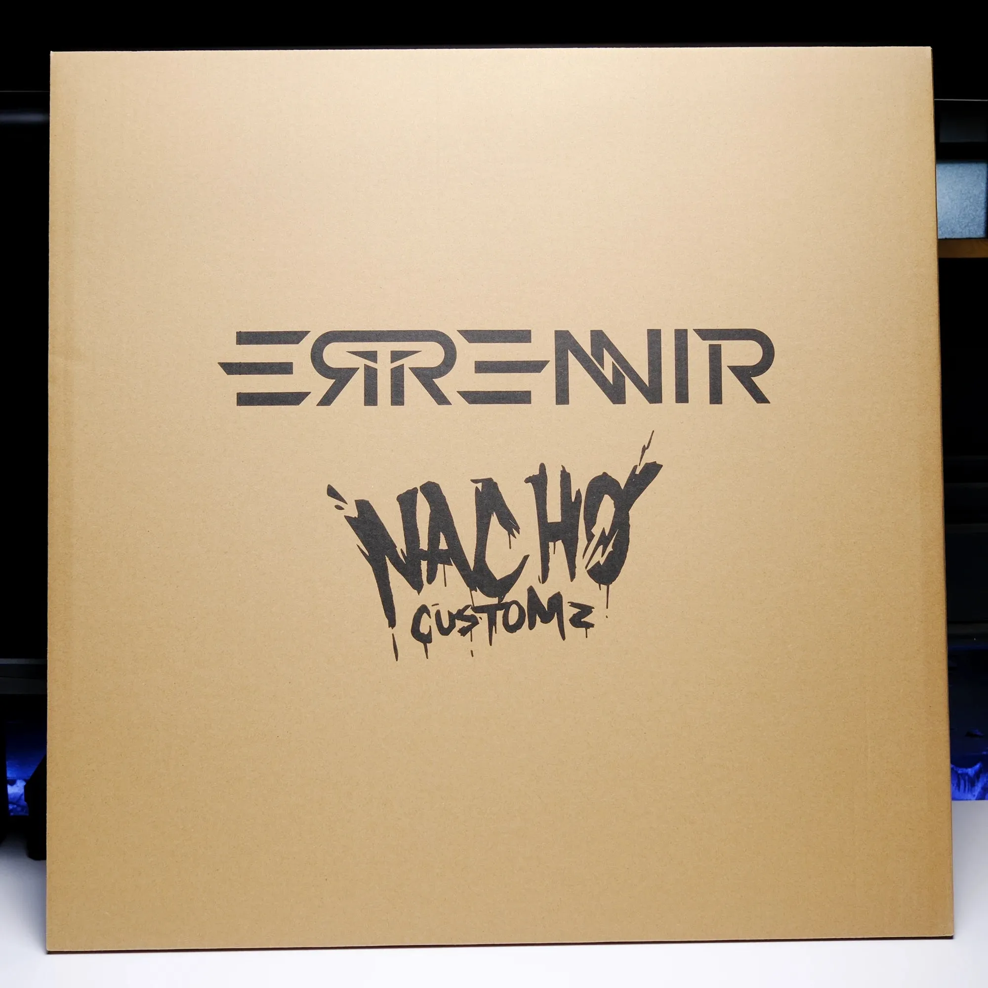 ERRENNIR Gecko x Nacho Customz The Gaze Gaming MousePad