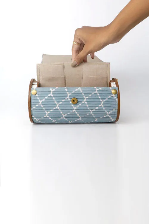 Lukka Chuppi Morning Frost Round Clutch