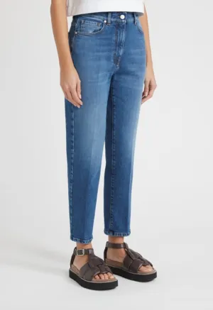 Mid Denim Classic Fit Tapered Jean