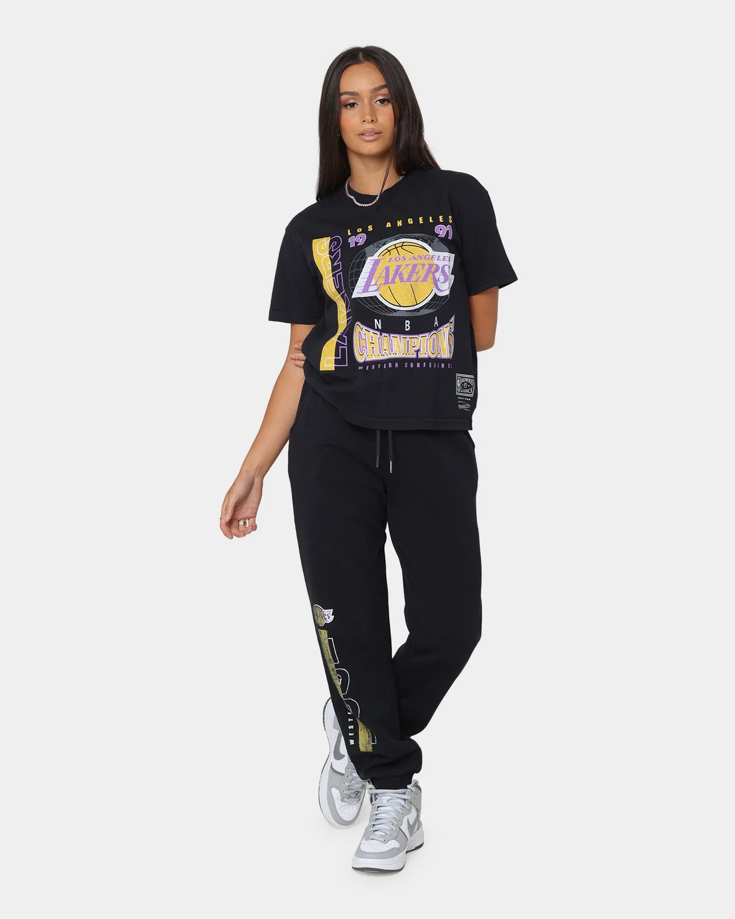 Mitchell & Ness Women's Los Angeles Lakers Vintage '91 Finals T-Shirt Faded Black