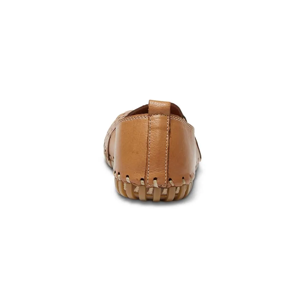 Tang Flat in Tan Leather