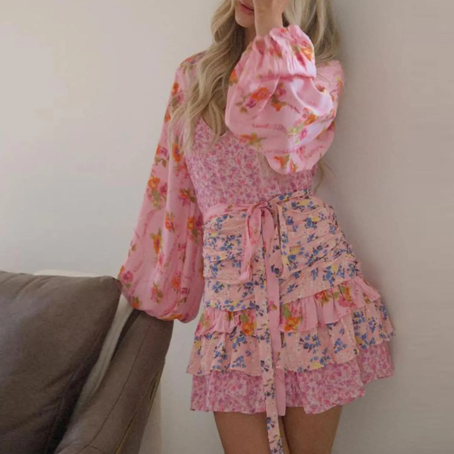 Women's Long Sleeve Floral Mini Dress V Neck Layer Ruffle A-Line Short Dress for Beach Party Club Streetwear